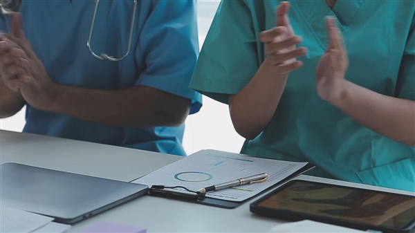 Phòng họp trong Bệnh viện: kiến trúc giải pháp công nghệ cho không gian nơi sự tin cậy kỹ thuật phục vụ sự tin cậy chuyên môn